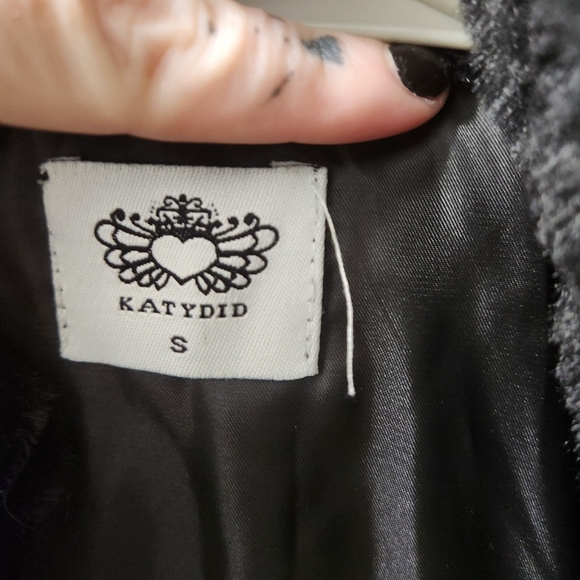 KATYDID Black faux fur lined zip up best, collard fur vest, black fur outerwear - Picture 13 of 14